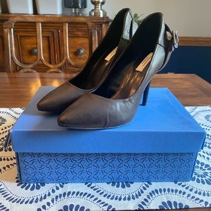 💥NWBox💥 Brown Pumps with Buckle detail. Size 8